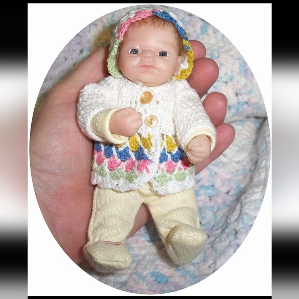 Ashton Drake Baby Emma Loving Eyes 5" Handful Vinyl Collectible Doll NEW